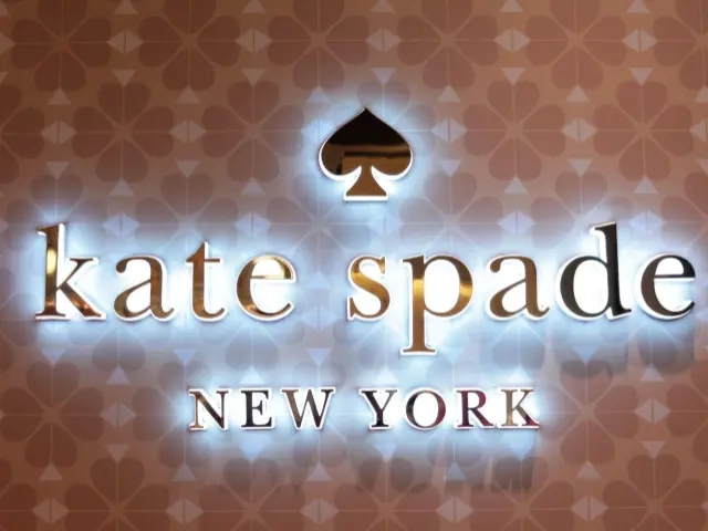 kate spade NEW YORK（ケイトスペードニューヨーク） のカードケース