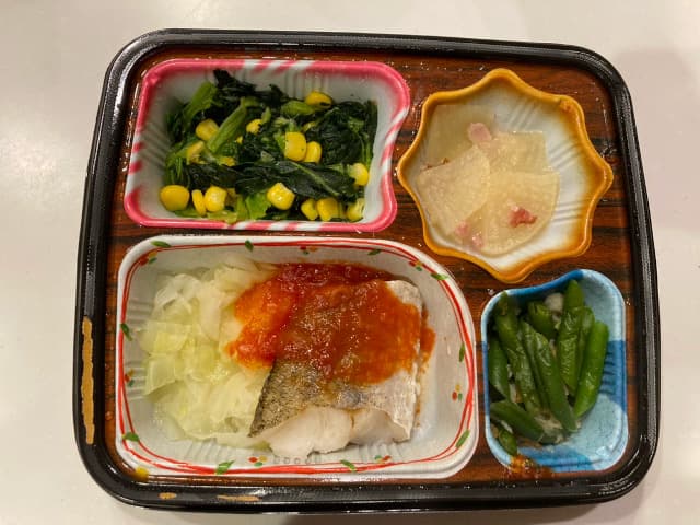 実食レビュー②白身魚のトマトソースセット