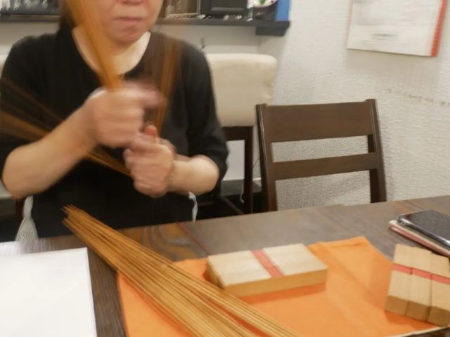 占いCafe&Bar 黒ねこさん｜大門 亜妃（だいもん あき）先生