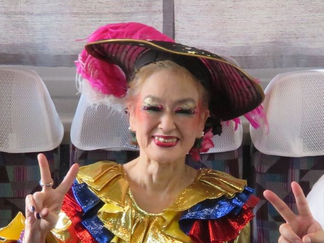 占い館ジェム｜フラメンコサリー先生